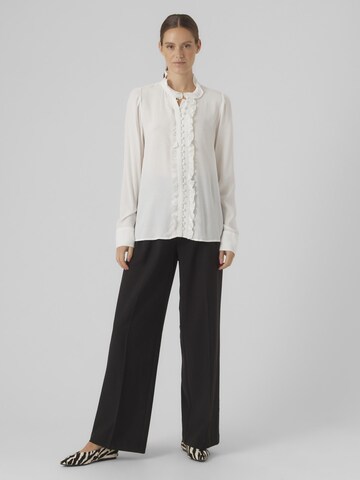 VERO MODA Bluse 'SELLA' i hvid