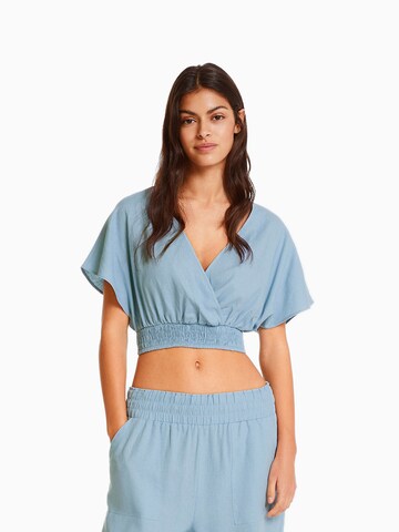 Bershka Shirt in Blau: Vorderseite