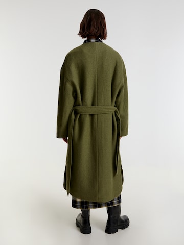 EDITED Between-Seasons Coat 'Kimi' in Green