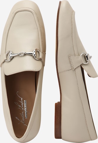 Karolina Kurkova Originals Classic Flats 'Agathe' in White