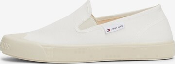 Tommy Jeans Slip-Ons in Beige: front