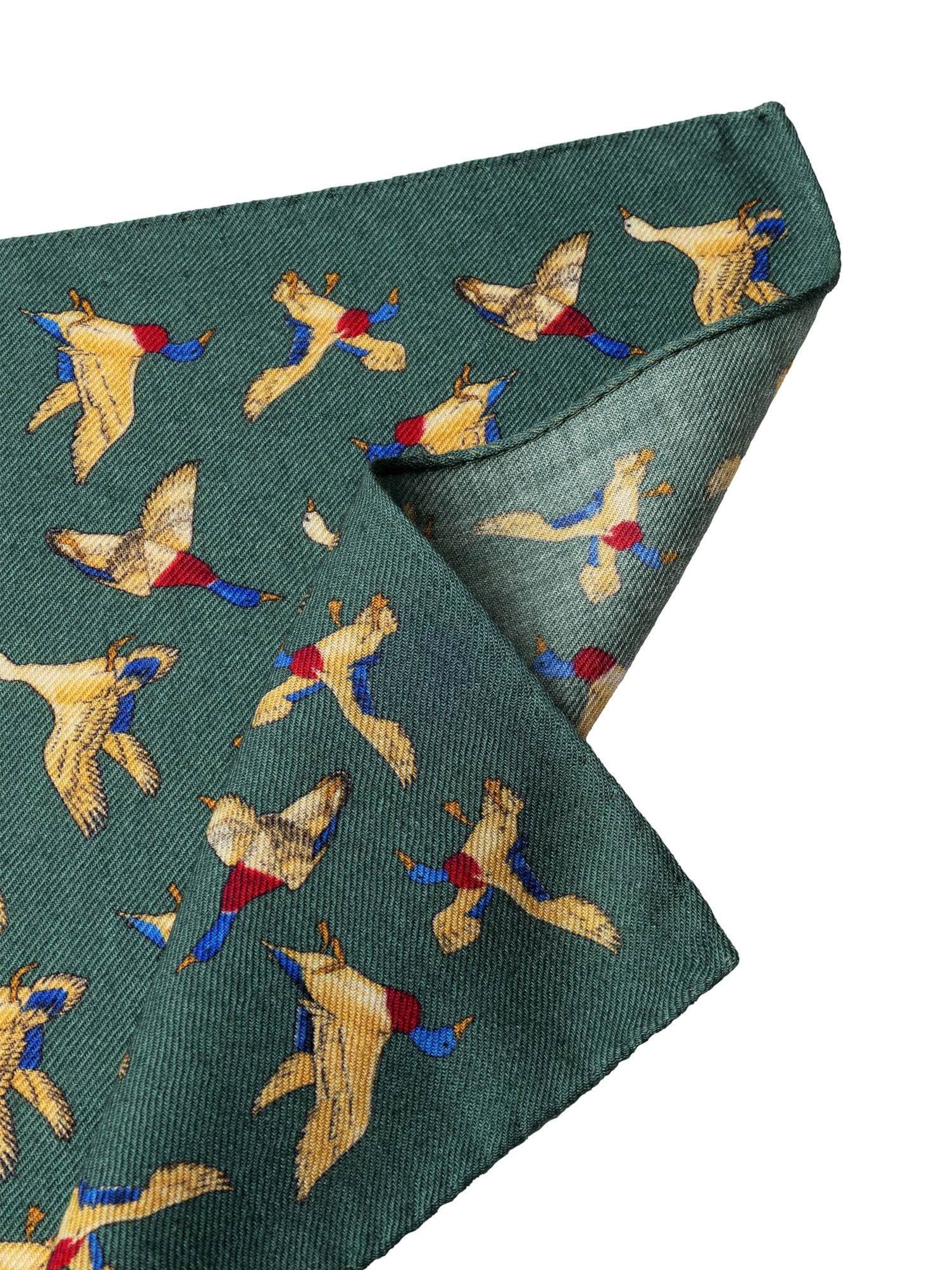 Hackett London Shawl in Green