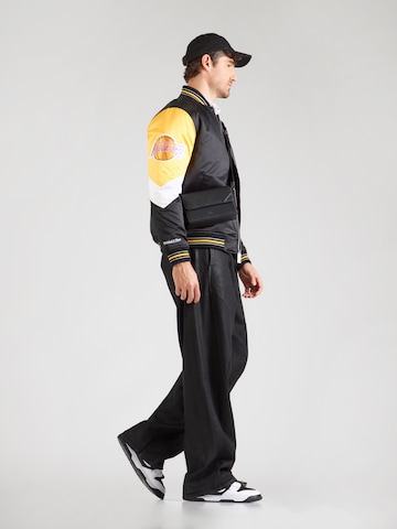Mitchell & Ness Демисезонная куртка 'NBA THROW IT BACK LAKERS' в Черный