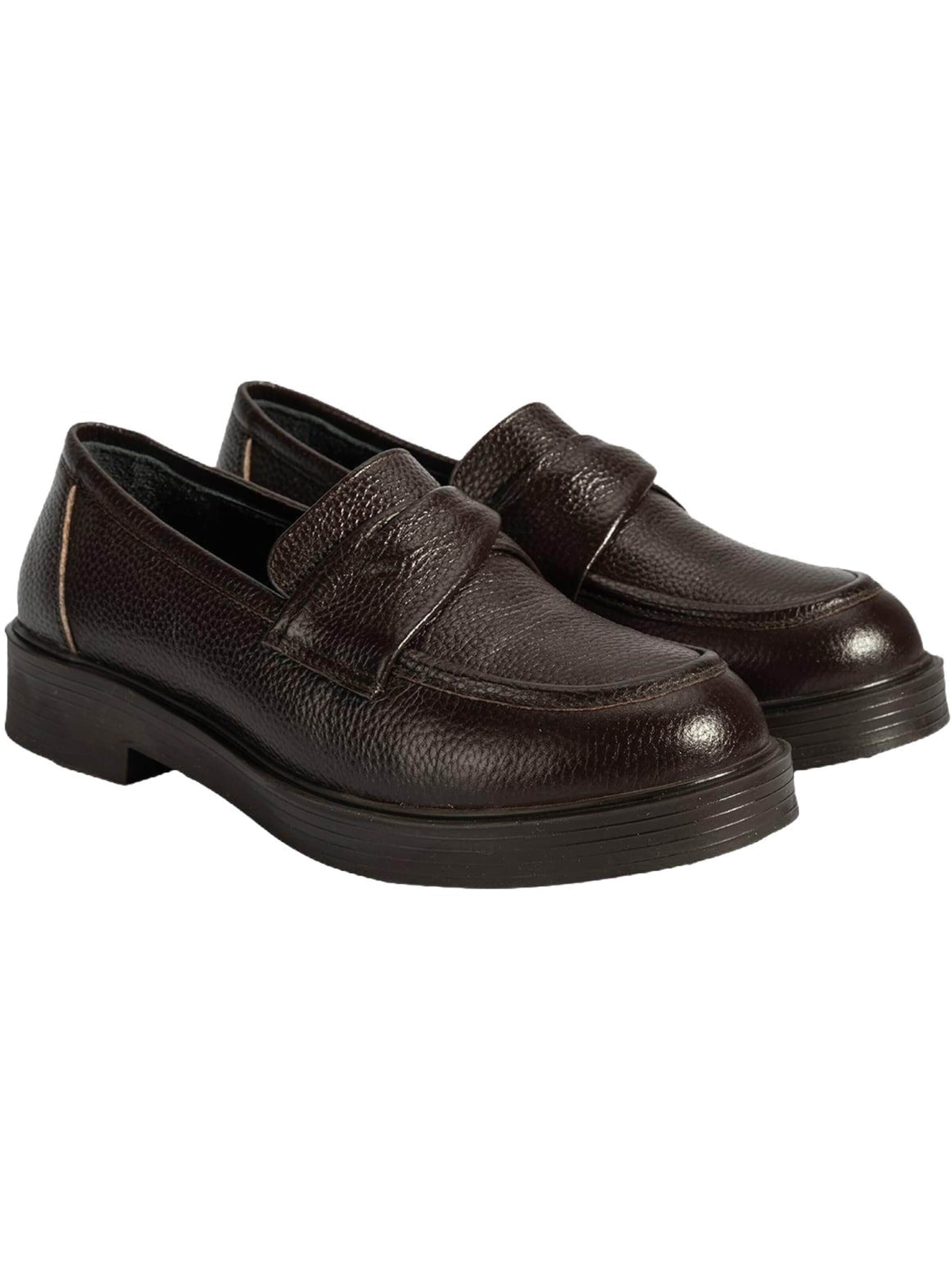 Desa - Zapatillas 'Loafer' en marrón
