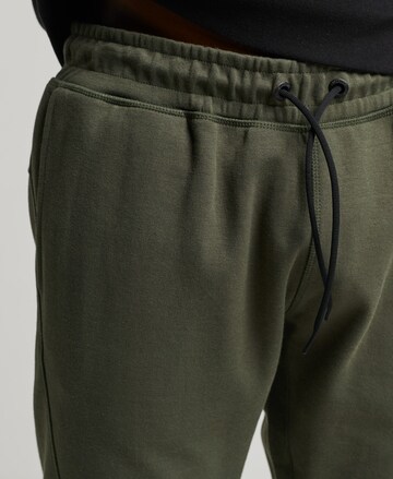 Superdry Tapered Hose 'Code Tech' in Grün