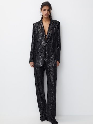 Sacou de la Pull&Bear pe negru
