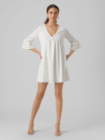 Robe VERO MODA en blanc