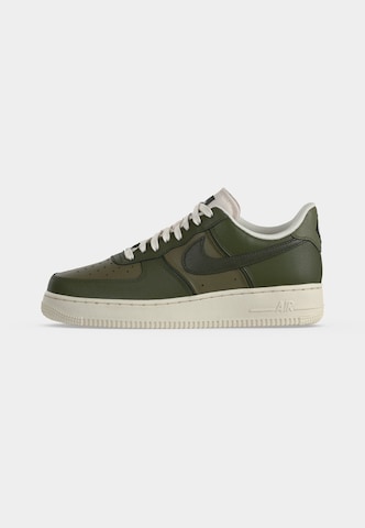Nike Sportswear Ниски маратонки 'Air Force 1 '07 LV8' в зелено: отпред