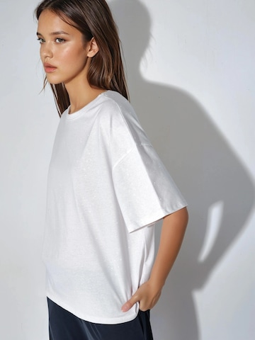 Busem T-Shirt in Weiß