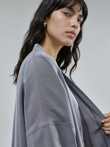 Busem Kimono – šedá