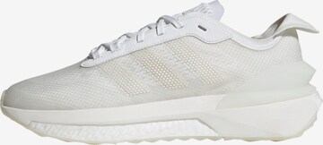 Scarpa da corsa 'Avryn' di ADIDAS SPORTSWEAR in bianco: frontale