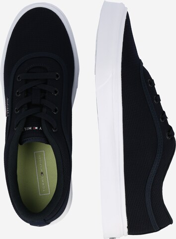 TOMMY HILFIGER Låg sneaker 'CORE' i blå