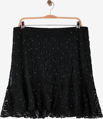 Gonna di Trendyol Curve in nero: frontale