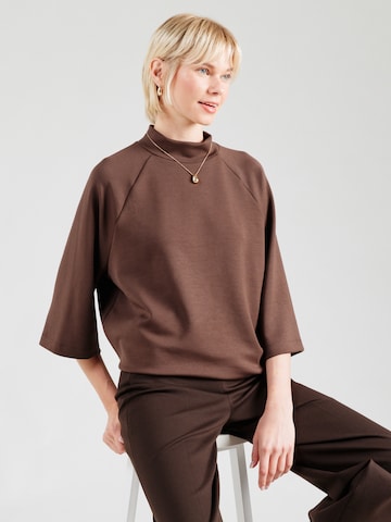 Tricou 'BANU 261' de la Soyaconcept pe maro: față