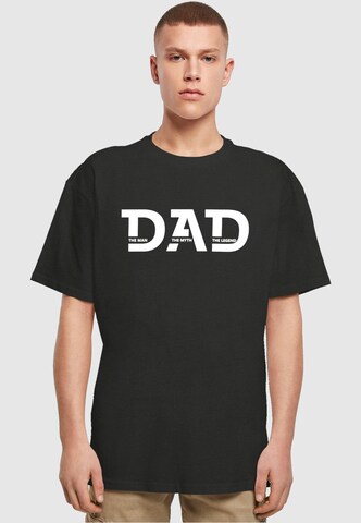 Merchcode Shirt 'Fathers Day - The Man, The Myth' in Zwart: voorkant