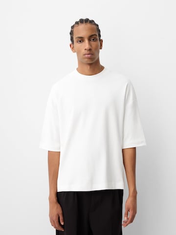 T-Shirt Bershka en blanc : devant