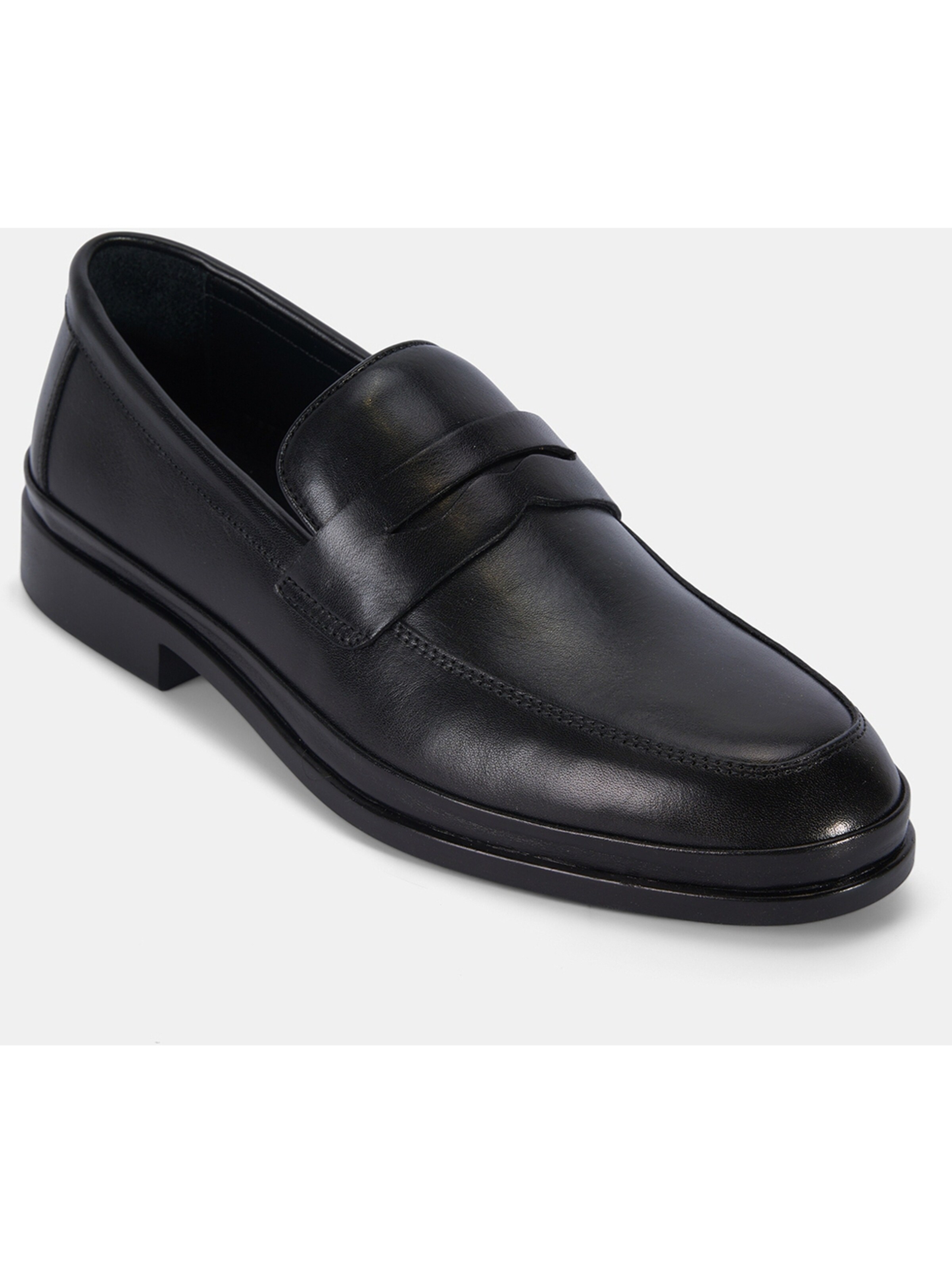 Desa Moccasins 'Slipper' in Black