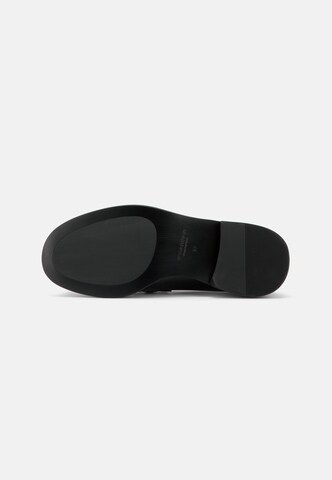 VAGABOND SHOEMAKERS - Zapatillas 'LINN' en negro