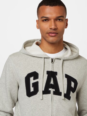 GAP Кофта на молнии в Серый