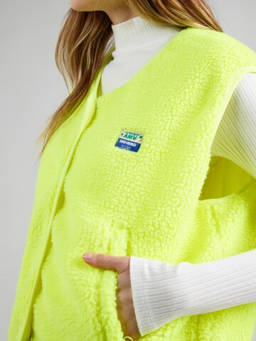 AMERICAN VINTAGE Vest 'HOKTOWN' in Yellow