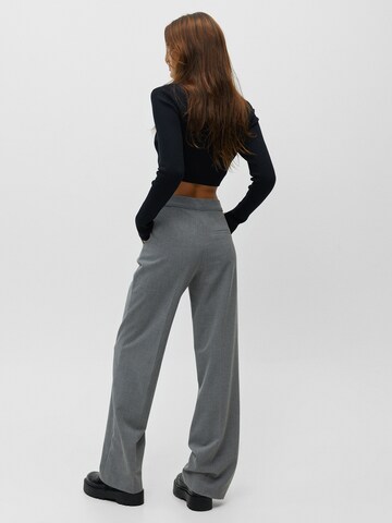 Pull&Bear Wide leg Pleat-front trousers in Grey