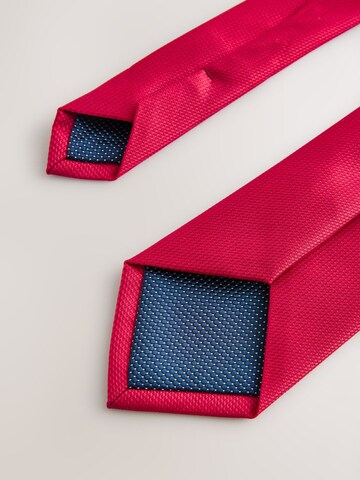 Next - Corbata en rojo