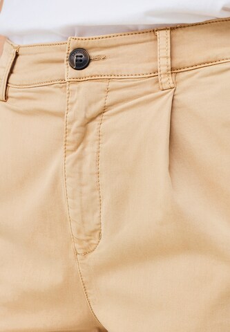 Lexington Tapered Chinohose in Beige
