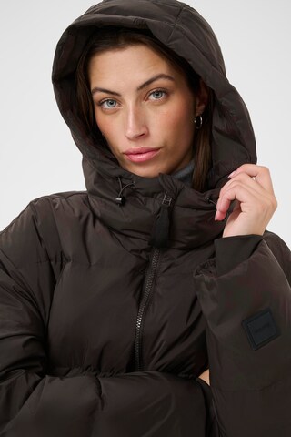 Part Two Wintermantel 'PWSafir' in Bruin