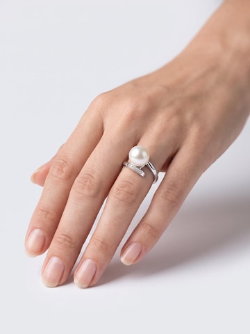 Anello 'Versailles' di Ateliers Saint Germain in bianco