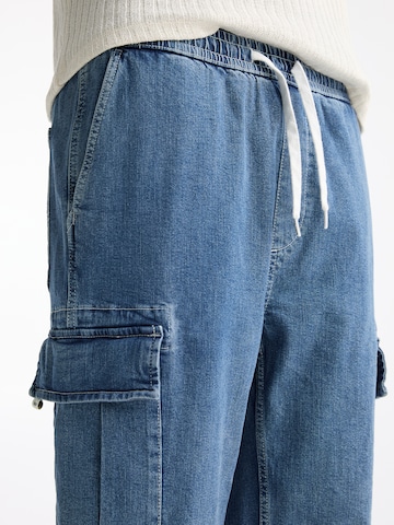 Pull&Bear Tapered Cargojeans in Blauw