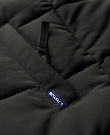 Superdry Weste 'Everest' in Schwarz