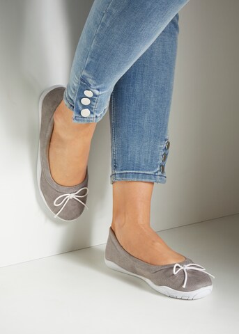LASCANA Ballet Flats in Grey