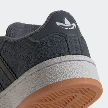 ADIDAS ORIGINALS Sneakers in Grey