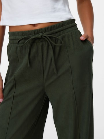VERO MODA - Pierna ancha Pantalón en verde