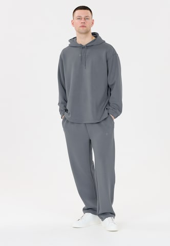 Virtus Loosefit Trainingshose 'Matty' in Grau