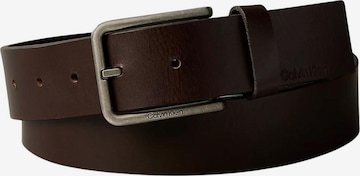Calvin Klein - Cinturón 'CINTURA' en marrón: frente