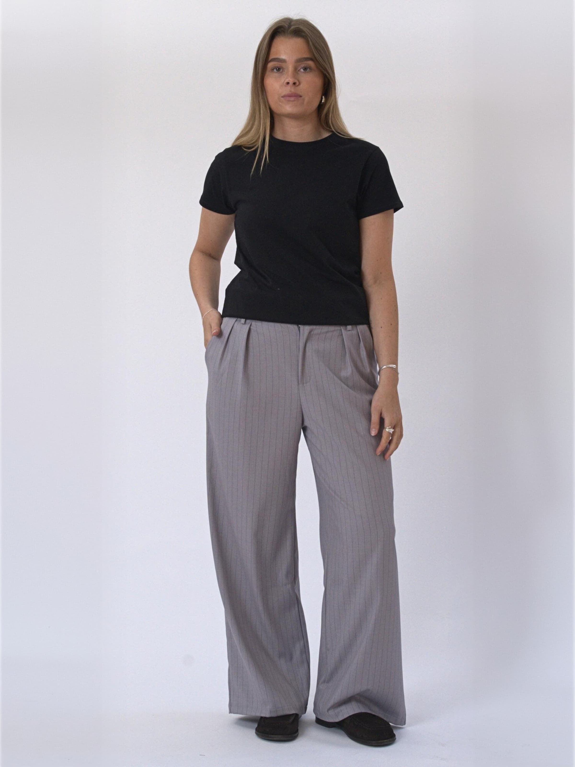Regular Pantaloni ' Paloma ' de la TEESHOPPEN pe gri