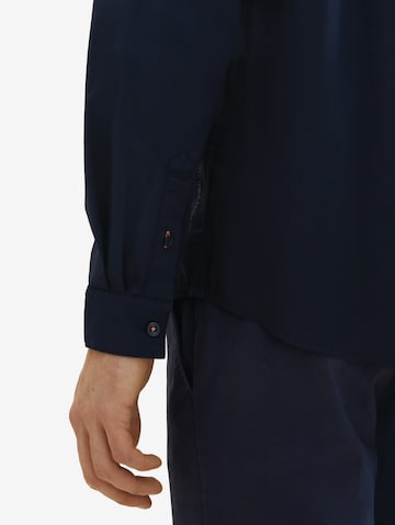 Coupe regular Chemise TOM TAILOR en bleu