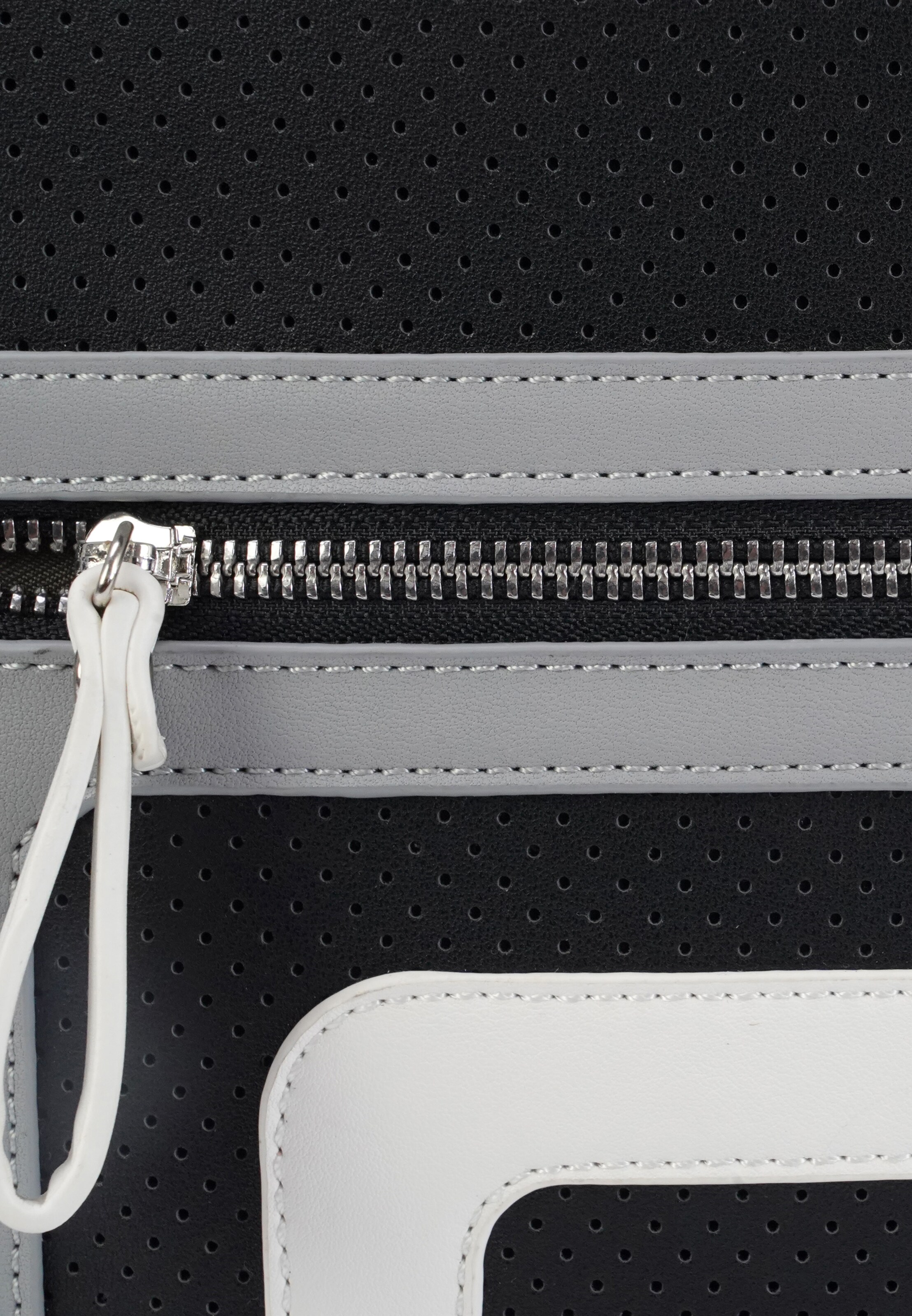 HARPA Sports bag 'TRAIL' in Black