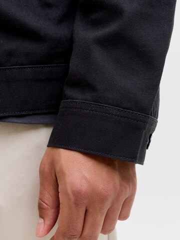 Giacca di mezza stagione di aprel in nero