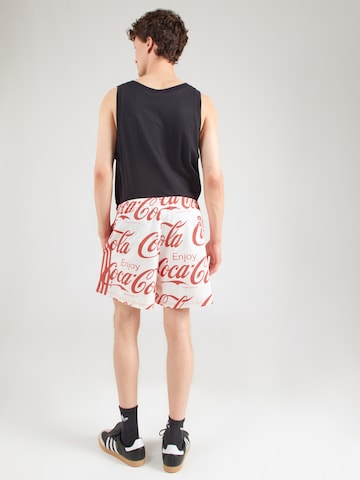 Loosefit Pantalon 'Coca-Cola Classic' ADIDAS ORIGINALS en blanc