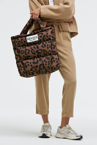 SENSES.THE LABEL Pouch in Brown