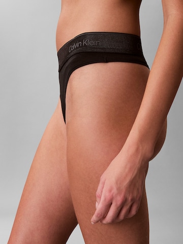 Calvin Klein Underwear String in Schwarz