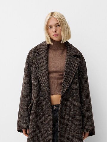 Bershka Přechodný kabát – hnědá