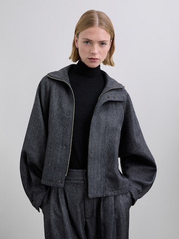 Geacă de primăvară-toamnă de la Scalpers pe gri: față