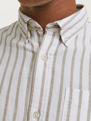 smėlio JACK & JONES Priglundantis modelis Marškiniai 'OXFORD'
