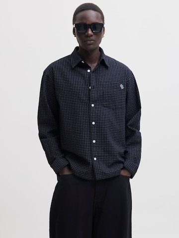 JACK & JONES - Ajuste confortable Camisa 'Menton' en azul: frente