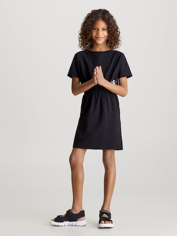 Robe Calvin Klein Jeans en noir : devant