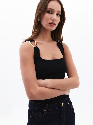 OXXO Top in Zwart