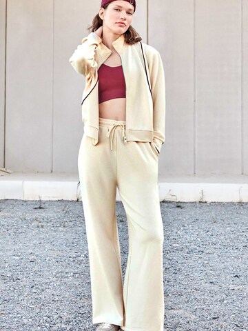 Gisela Sweatjakke i beige: forside